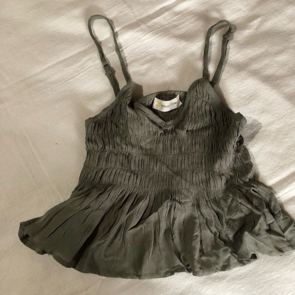🤌OCEAN DRIVE Olive Camisole with Smocked Design 🧸